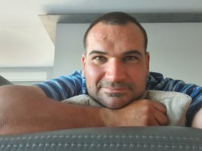 Rechecher une relation serieuse et sincerre et durable  