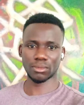 un homme à la recherche d'une femme blanche