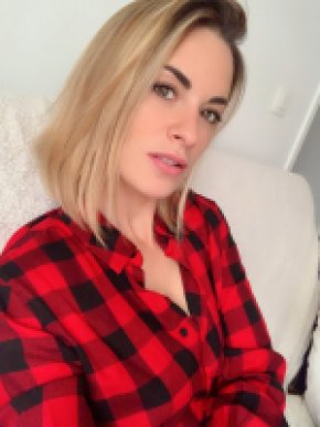 coucou je suis a la recherche d'une relation sérieuse
