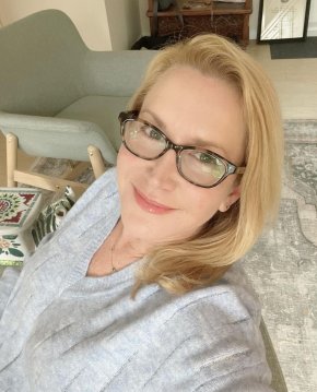 Je suis une femme célibataire sans enfants et je recherche du sérieux dans une bonne relation.