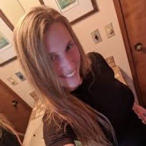 Je suis une femme simple à vivre et je recherche celui qui me fera me sentir unique pas forcément le