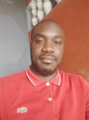 Homme aimable ,très cool ayant le sens du partage.connaitre la culture des autres pour un brassage c
