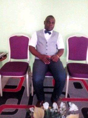 Je suis homme ivoirien de 44 ans célibataire cherche femme pour relation sérieuse voir mariage cherc