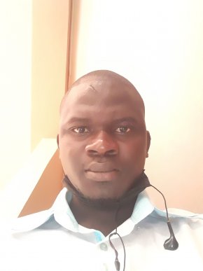 Je suis a la recherche dune amie femmes  pour une relation  je suis simple courageux  intelligent 