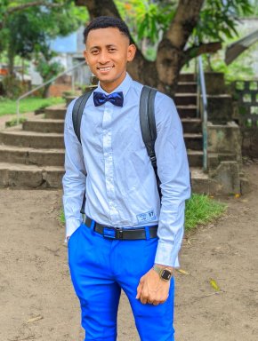 Je cherche une femme qui pourait me rendre heureux et serieuse