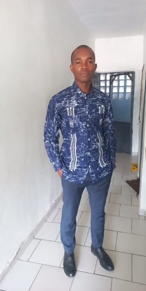 Salut je cherche des Amies, mon doublon ma complice et une relation paradisiaque moins ennuyeuse