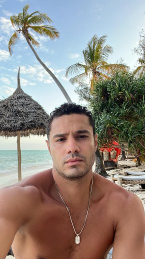 Jeune homme recherche relation amicale et plus si affinité ! 