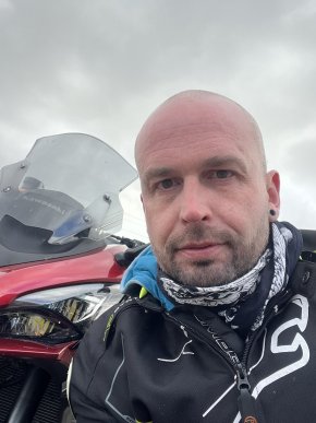 À la recherche d'une relation simple et sincère 