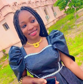 Je recherche un homme pour une relation amoureuse sérieuse à long terme 