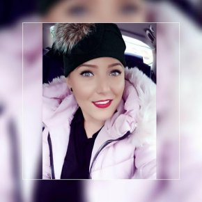 Femme célibataire recherche l'amour avec un homme sincère 