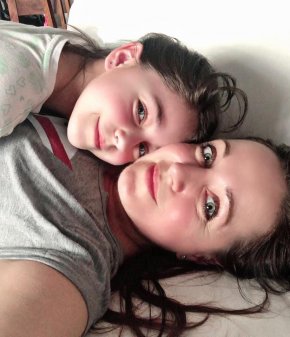 Je suis célibataire depuis 5ans je recherche une relation sérieuse sincère 