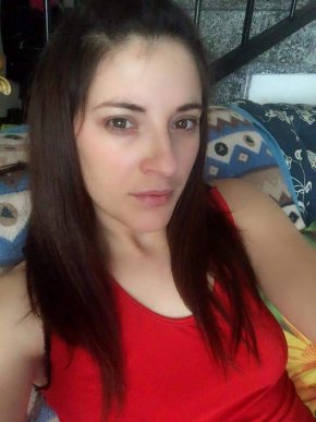 Je recherche une relation sérieuseet a long terme 