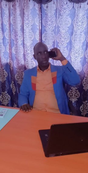 L'homme très pausé et sympa qui recherche un femme blanche amoureuse et douce