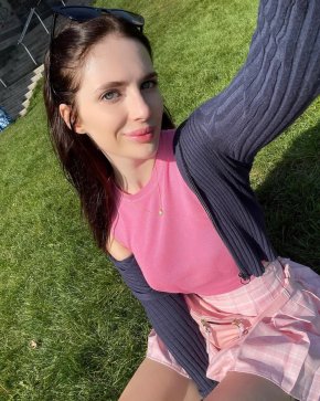 Je suis disponible pour des rencontres de copines plan cul  ??discrète sans lendemain payant ?