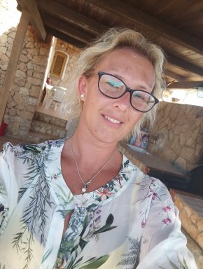 Femme célibataire Cherche un homme pour Relation sérieuse