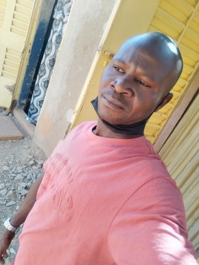 Homme noir recherche Relation  sincère pouvant aboutir à quelque chose de merveilleux 