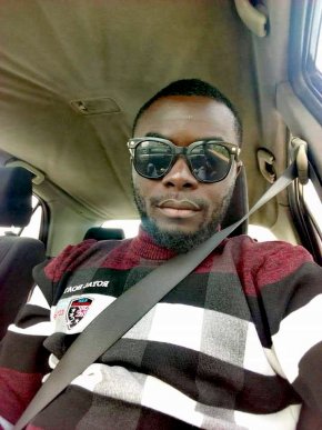Homme raffiné adorable qui aimais bien la vie