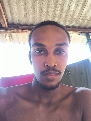 Cherche une femme de ma vie.si vous êtes intéressé faites moi signe 
