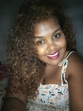 je suis une femme simple et j'aime tous ce qui est simple