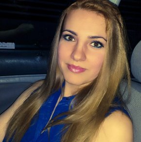 salut je suis ici pour trouver l'amour car je suis une femme seule