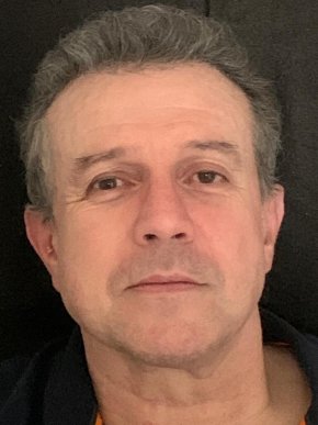 Bonjour Mesdemoiselles et Mesdames. Mon prénom est Jean-Marc. 