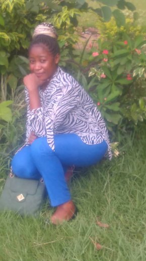 bonjour  mavelia j ai vu votre profil sur le site moipourtoi et je s entrée en contact avec v