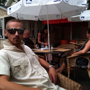 Je recherche quelqu'un pour passer des bons moments 