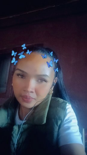 Je suis une femme aimable,gentille,je cherche ici plutôt relation amoureuse