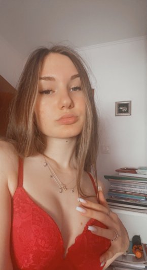   i Really Really Really need a sugar daddyyyy