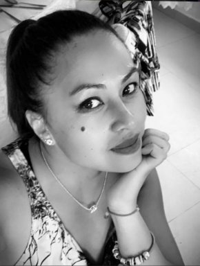 Femme pétillante et plein d’humour  qui cherche une relation sérieuse 