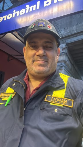 Cerco disperatamente una donna anche con figli per relazione seria