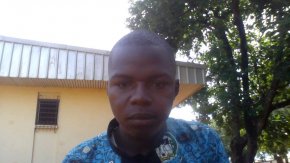 cherche relation avec toute femme disponible qui veut se faire plaisir