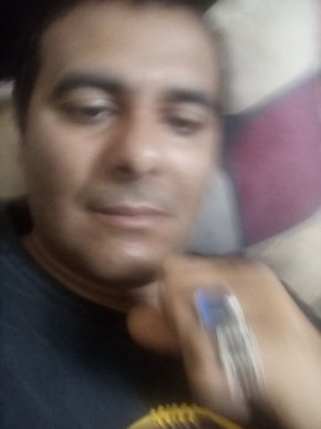 Tunisien age de trente six ans cherche sa moitie