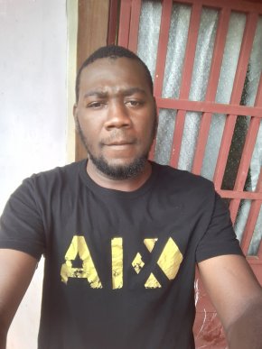 Slt je m'appelle moko et je suis a la recherche d'une fille pour relation sérieuse 