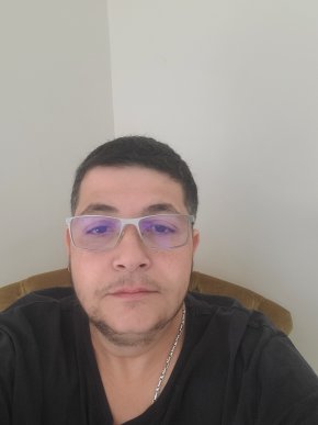 Je recherche une relation très sérieuse, sincère et honnête .