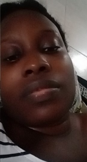 Coucou! Je suis une personne discrète, un peu timide mais sympa. Aime le naturel et la simplicité. D