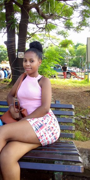 Je cherche ue relation serieuse en vu du mariage et vie commune