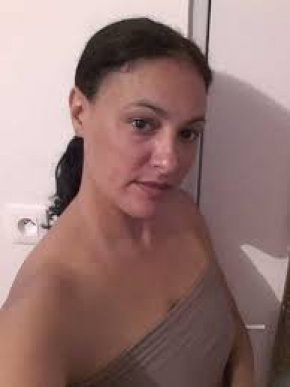 Salut je suis Nathalie je cherche une relation sérieuse sans prise de tête