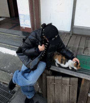 Je sereuse et je cherche un jomme serieux gentil et qui respecte la femme je nai aucun probleme avec