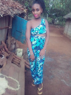 Femme 25 ans cherche un homme plus de 30 ans à 70