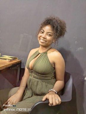 Je suis une femme à la recherche un homme