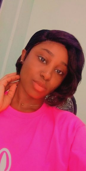 amoureuse , sincère , altruiste , pleinde de vie , fiable , sociable , calme et originale