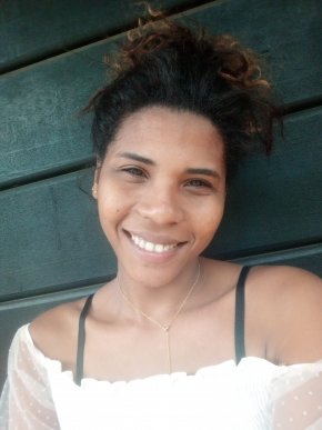 Besoin d'amour véritable et sincère, je suis de Madagascar 