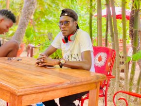 Slt je m'appelle Ousmane je  me suis inscrite dans cette Site pour rencontre un un amour véritable 
