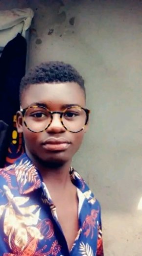 Cherche gnanhi pour relation sans prise de tête et discret femme simple douce qui aime la musique a 