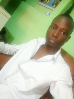 Salut salut moi c'est Passy je suis célibataire je suis à la recherche d'une relation sérieuse 