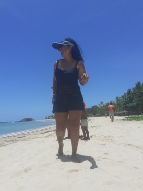 célibataire, joyeuse, cool, sportive,  cherche sa moitié , 