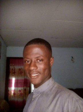 Je suis a la recherche d'une âme bien-aimée 
