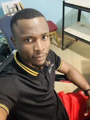 jimmy,30ans,ambitieux rien à signaler pour le moment 