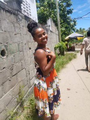 Jeune maman célibataire, réside Madagascar cherche un homme pour une relation durable. 